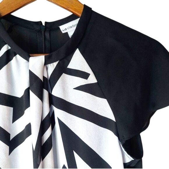 Liz Claiborne Art Deco Black & White Geometric Blouse Cap Sleeve Top Sz S - Picture 7 of 9